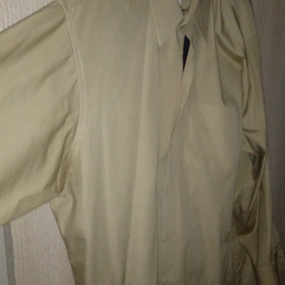 Mens button down - Picture 2 of 3